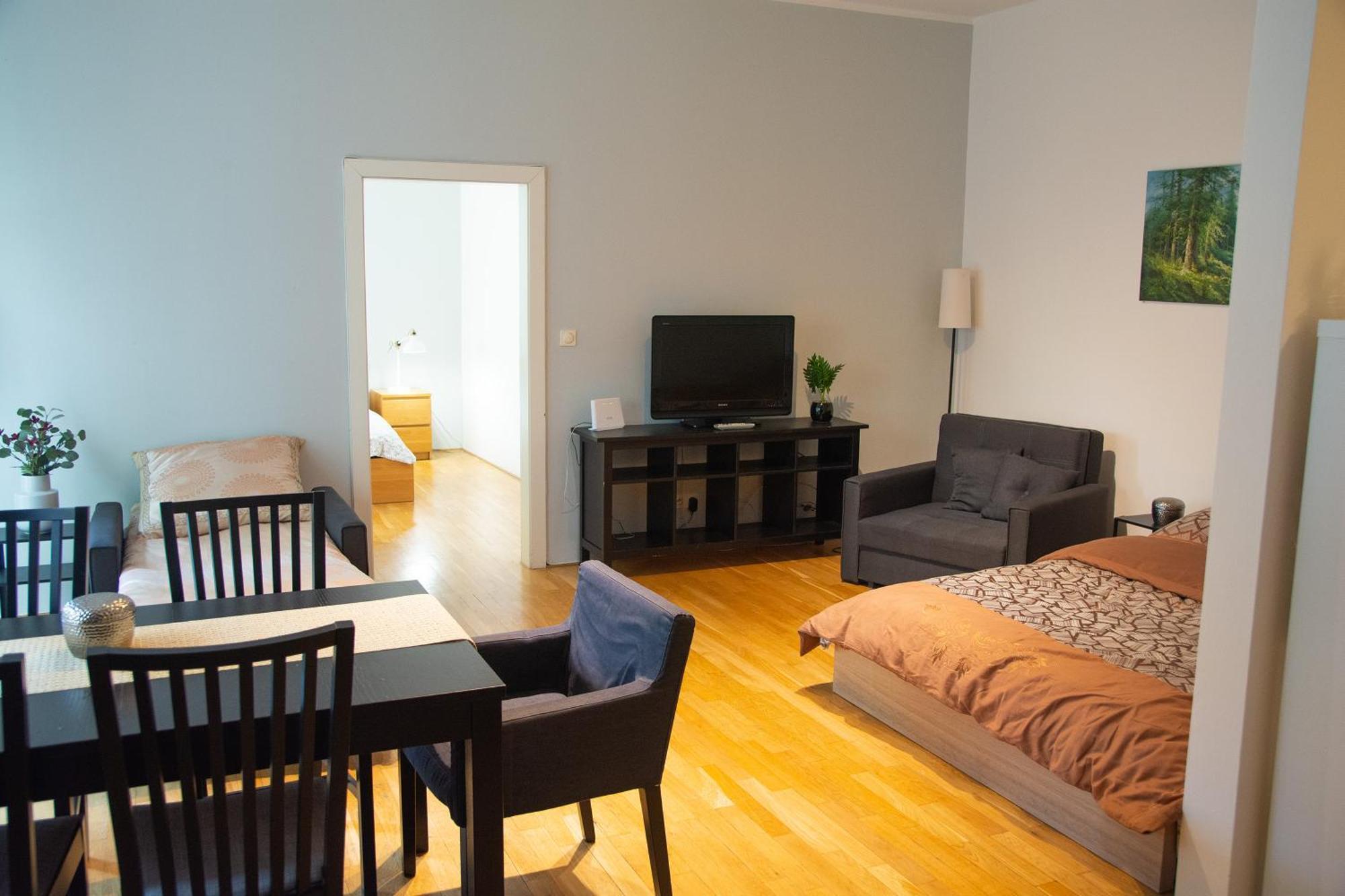 City Centre Garden Apartment With Parking Prag Exteriör bild