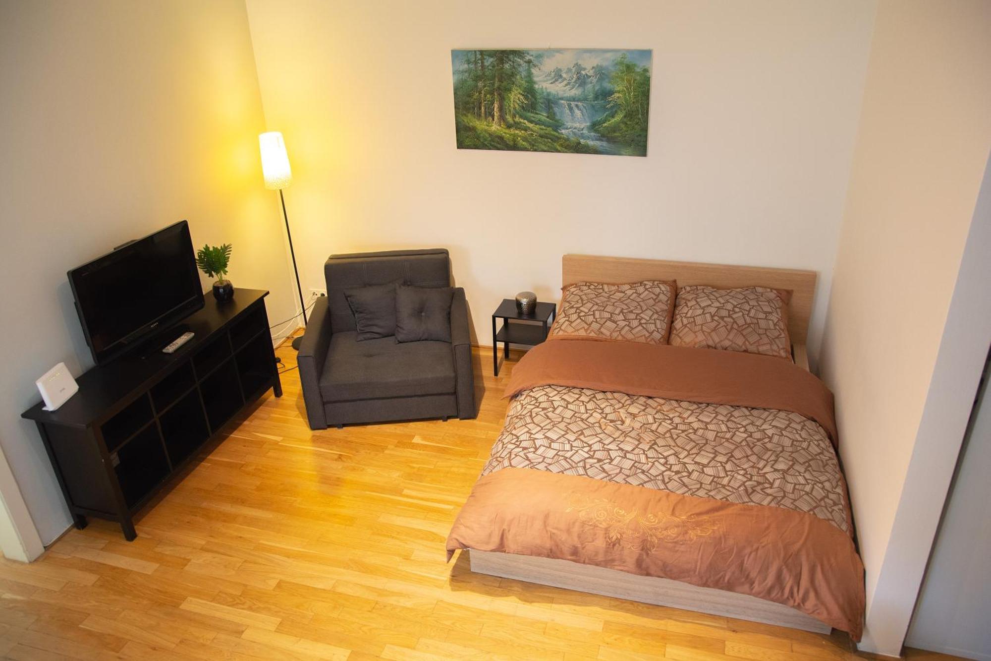 City Centre Garden Apartment With Parking Prag Exteriör bild